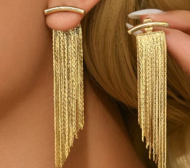 Aretes dorados colgantes